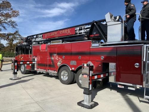 Ladder truck fire engine